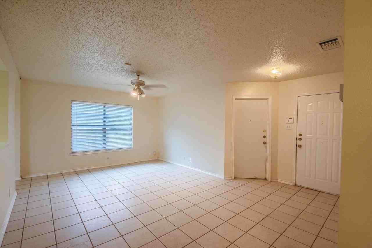 7611 Scenic Glade - Photo 4 of 28