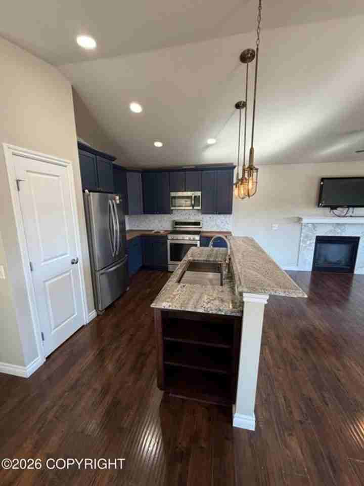 1006 Northpointe Bluff Dr - Photo 5 of 16