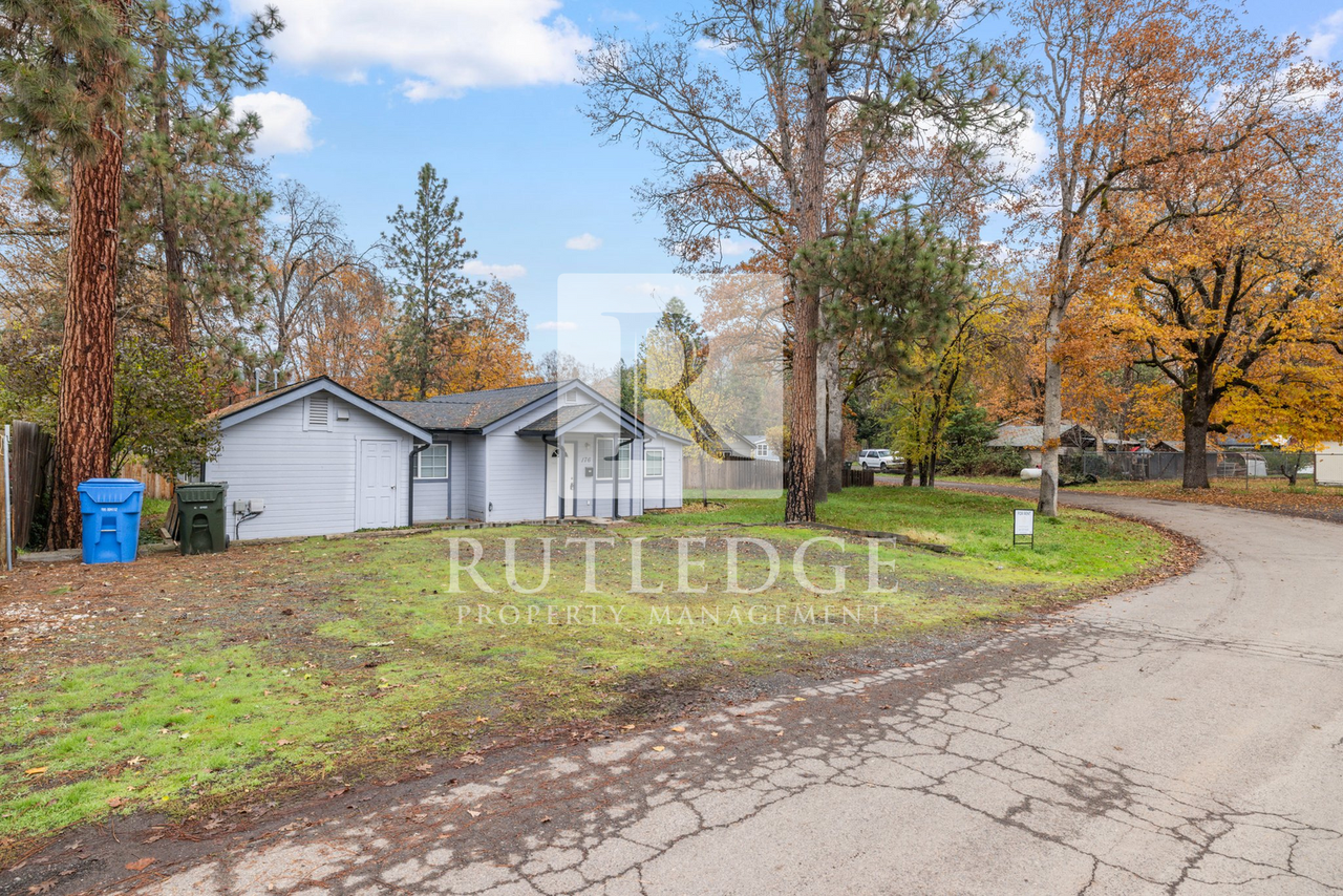 176 Mallory Ln - Photo 3 of 18