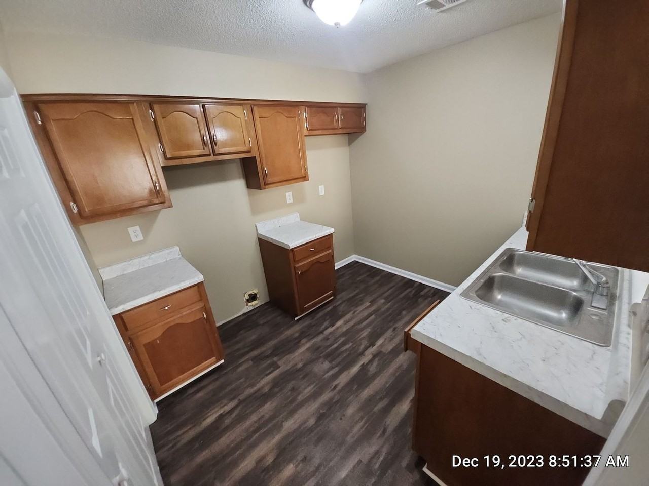 5819 Grassy Valley Dr - Photo 3 of 8