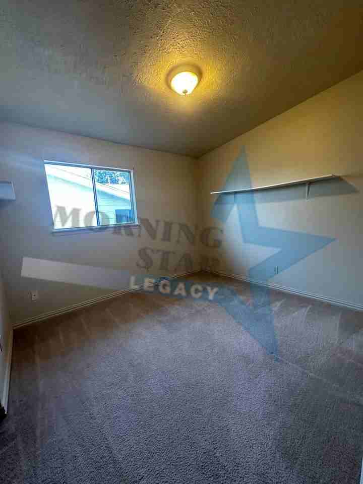 1055 Wofford Dr - Photo 7 of 19