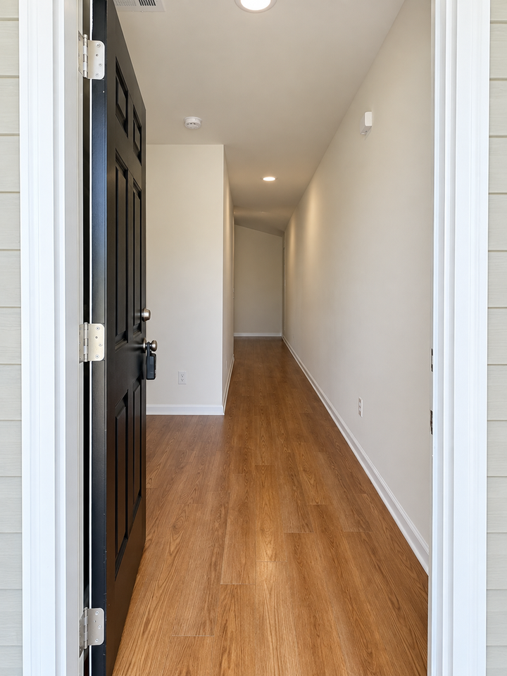 21 Miller Park Cir - Photo 2 of 30