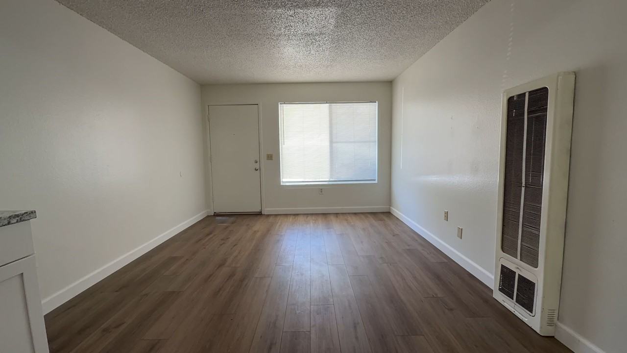 6910 Santa Fe Dr #6 - Photo 3 of 11