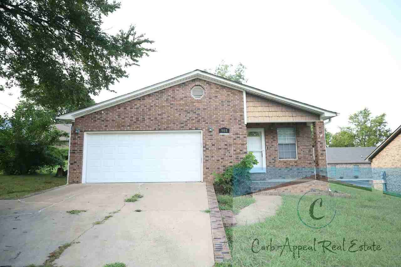 908 E Word Ave