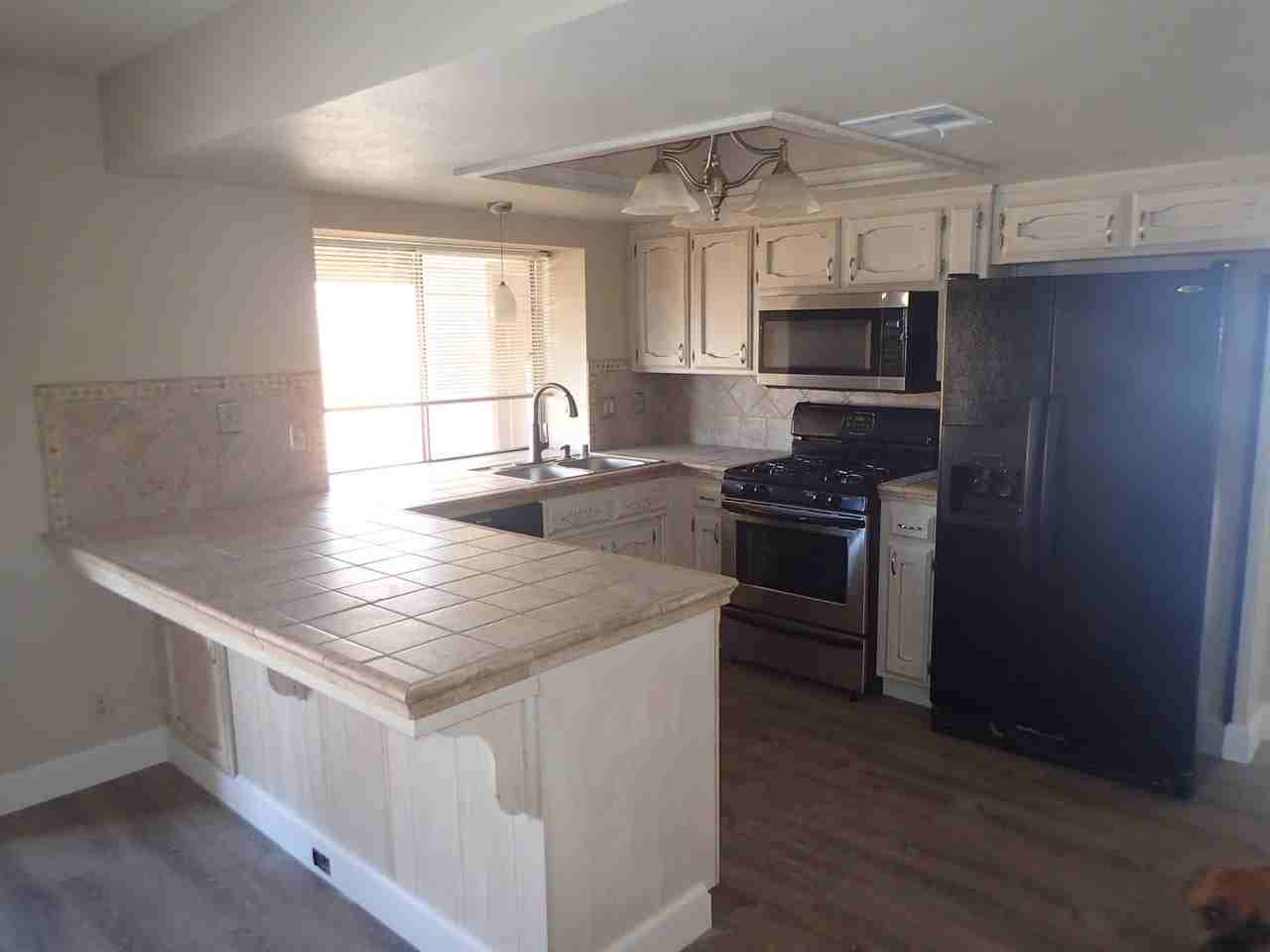 1101 Evelyn Ct - Photo 2 of 19