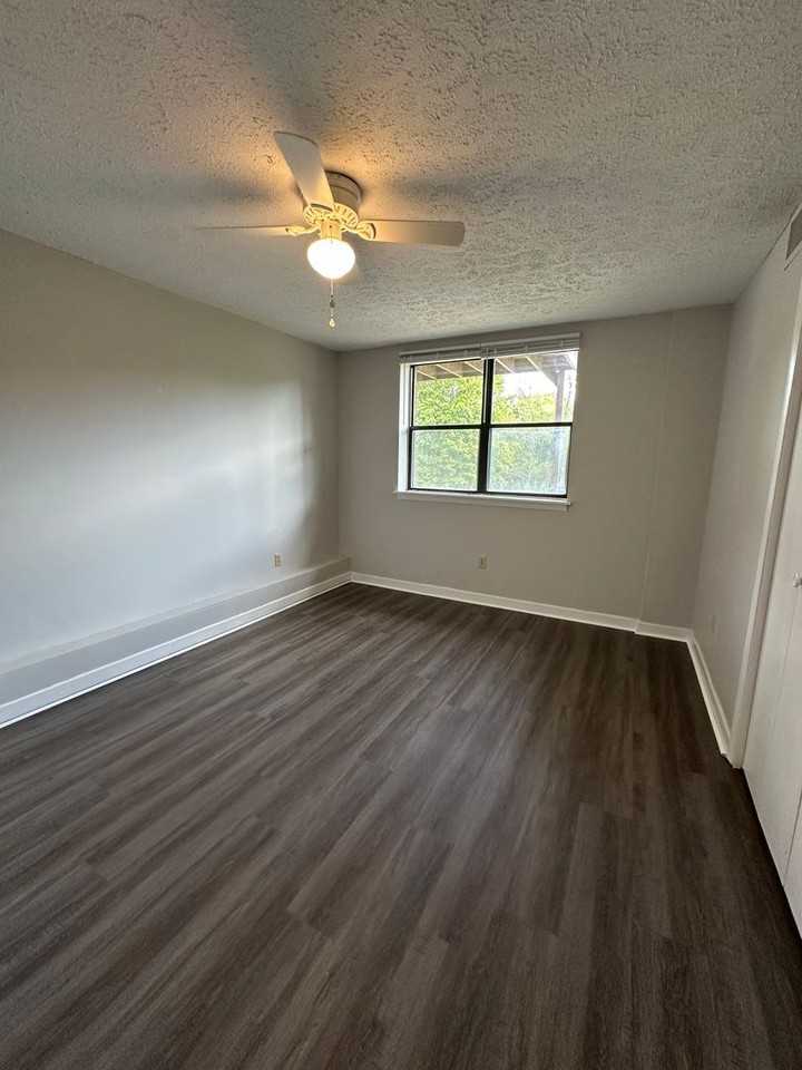 1047 Kendrick Creek Rd - Photo 7 of 11