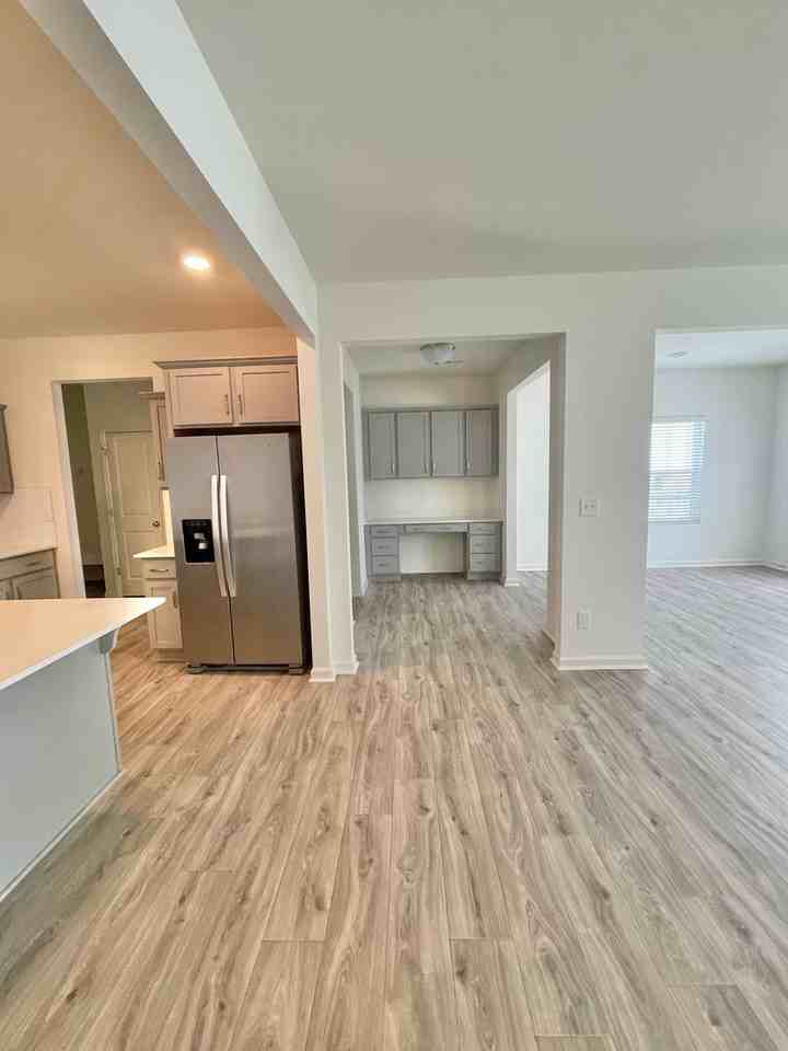 104 Lorcan Ln - Photo 3 of 30