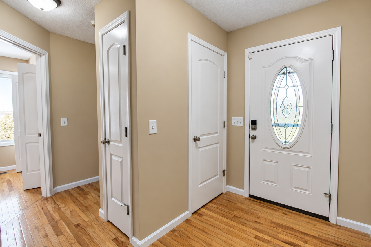 1635 Bobby Nichols Dr - Photo 2 of 32