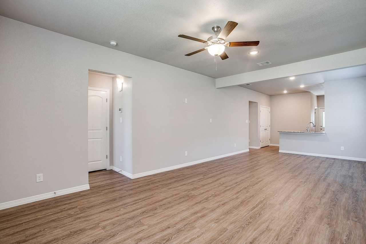 37 Elk Dr - Photo 3 of 16