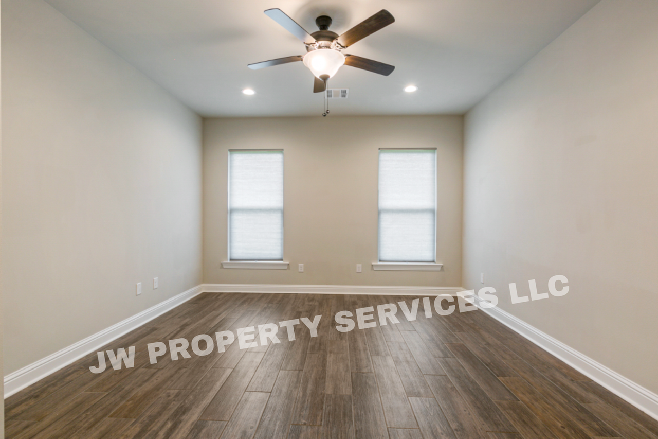 612 612 Clairborne Trails Drive - Photo 7 of 14
