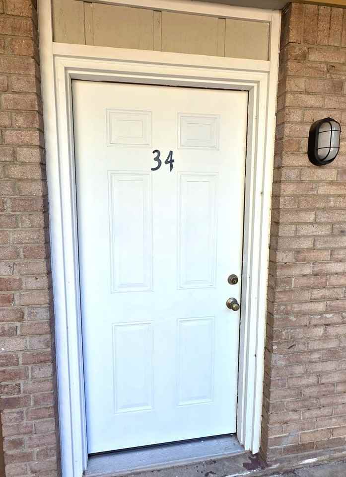 3734 N Nicklas Ave - Photo 2 of 13
