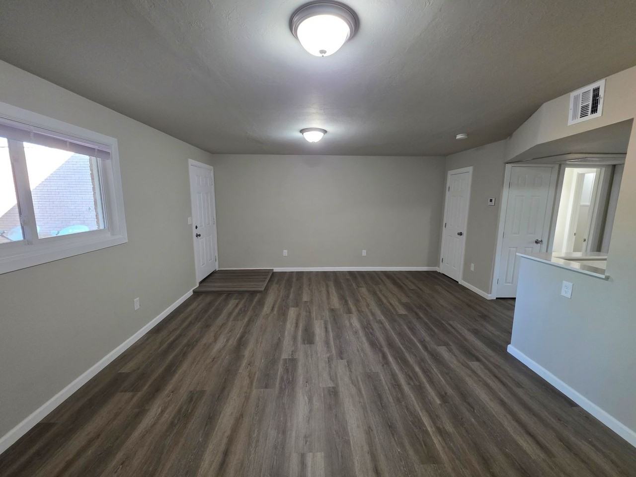 3734 N Nicklas Ave - Photo 4 of 13