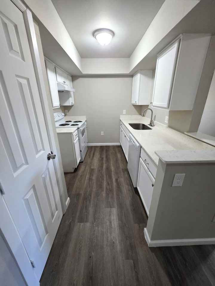 3734 N Nicklas Ave - Photo 5 of 13