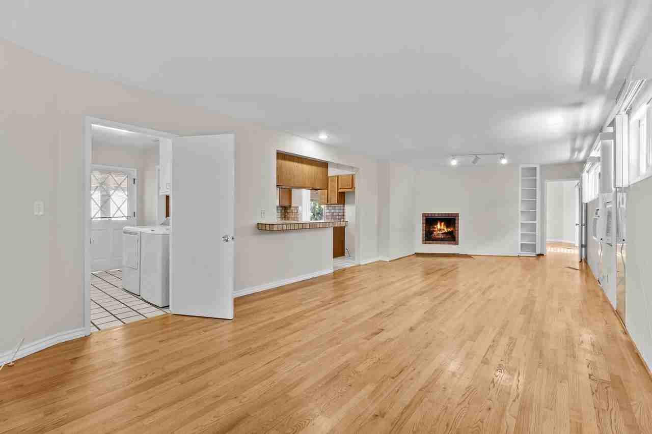 17 Stallion Rd - Photo 4 of 28