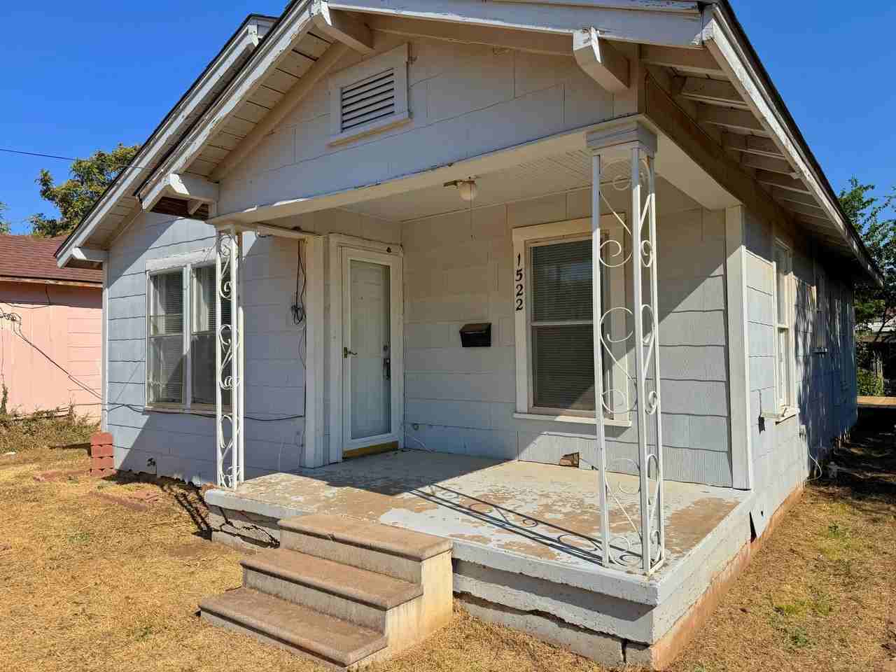 1522 Blonde St - Photo 2 of 24