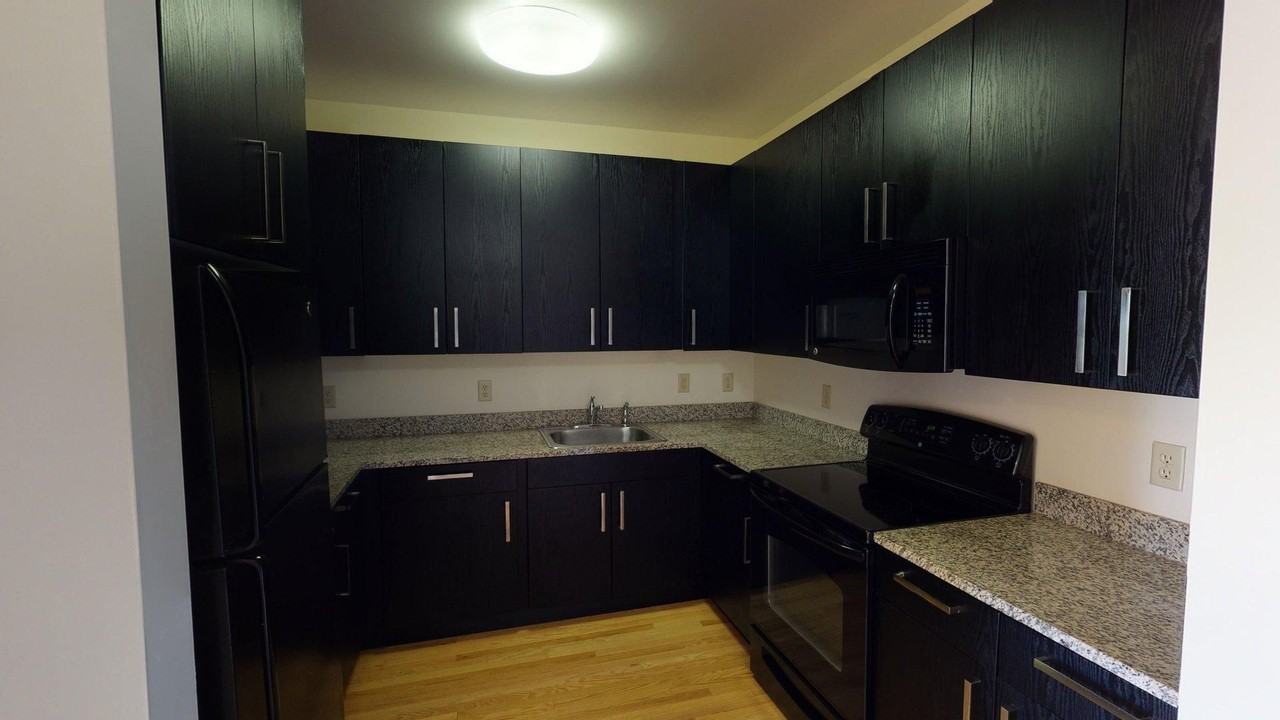 Broad Street Apartments - Photo 2 of 15