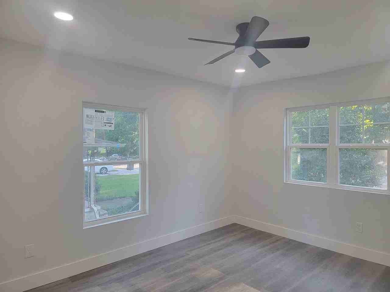 2921 Sylvan Rd - Photo 7 of 35