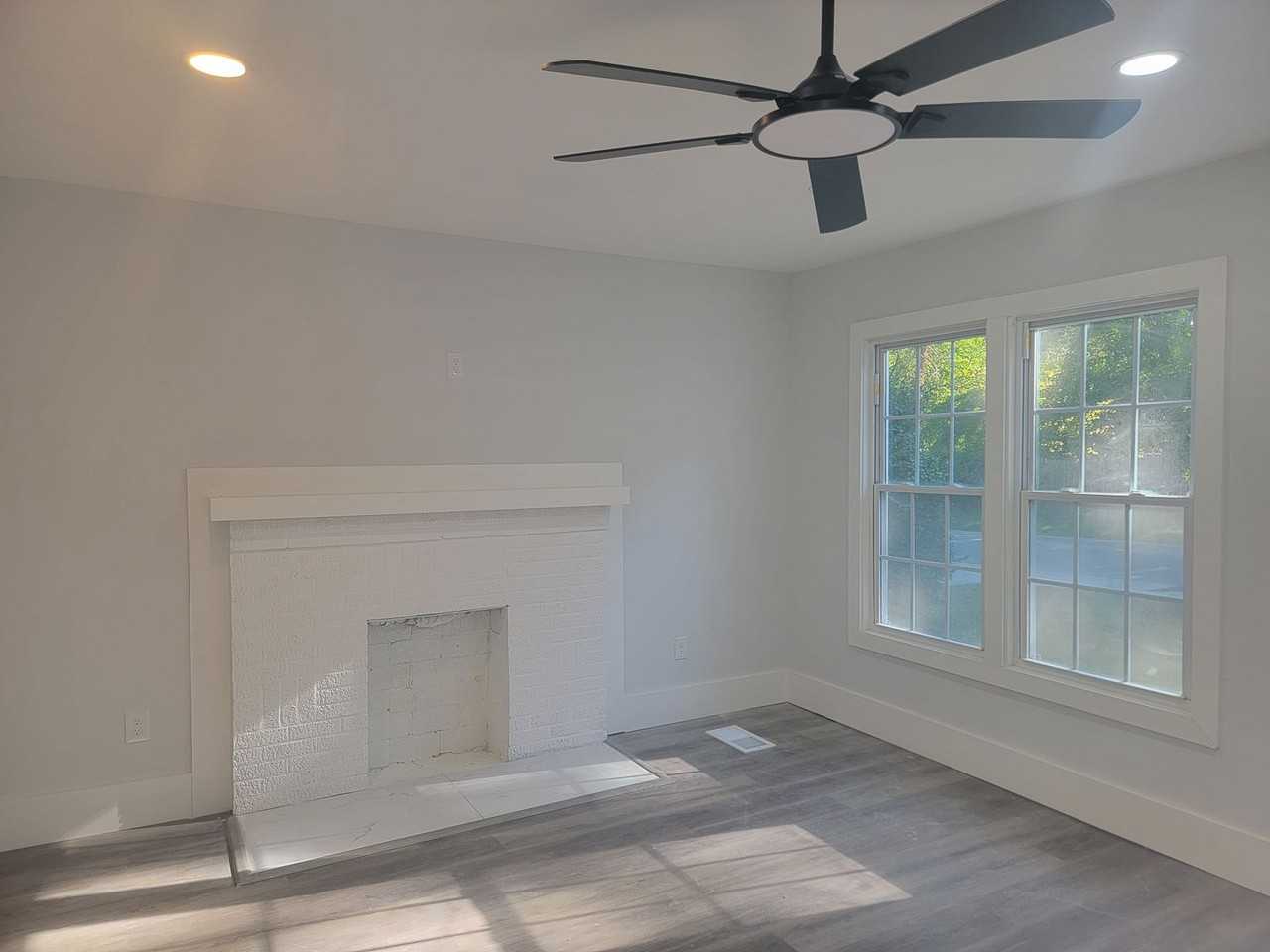 2921 Sylvan Rd - Photo 5 of 21
