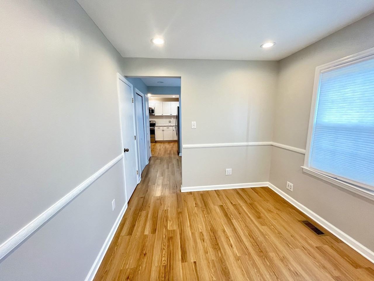 907 Idlewild Dr - Photo 3 of 17