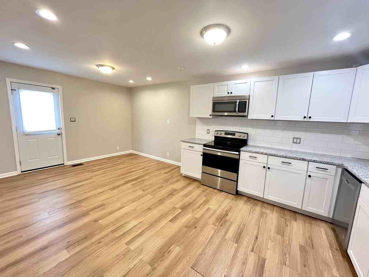 907 Idlewild Dr - Photo 6 of 17