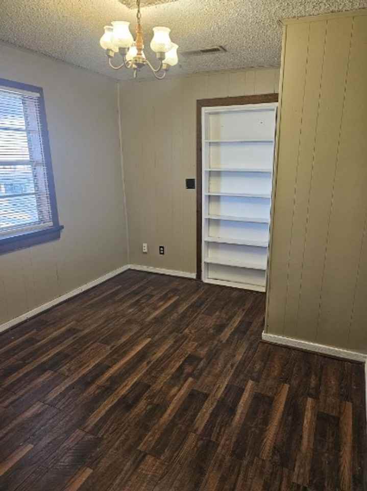 217 N Wilson Ave - Photo 3 of 6