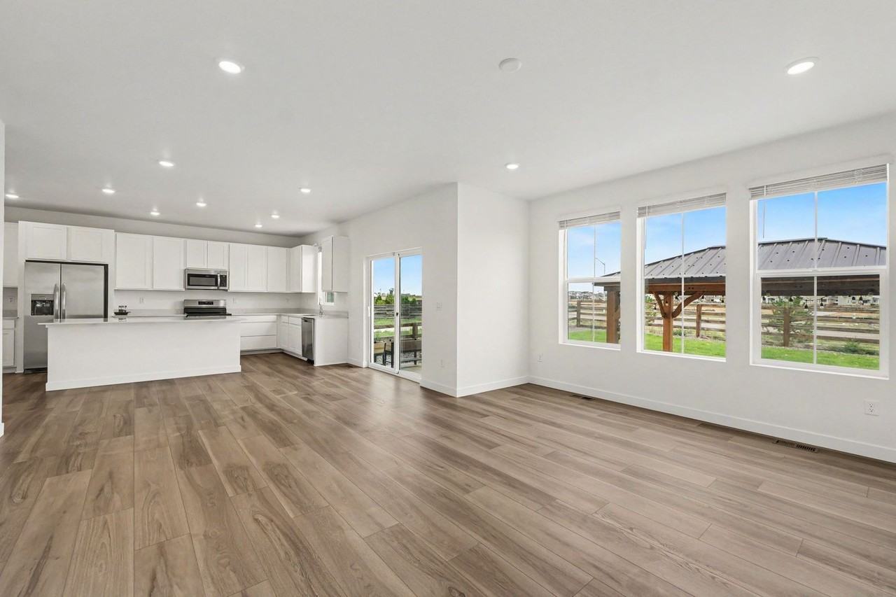 5457 Inland Ave - Photo 7 of 34