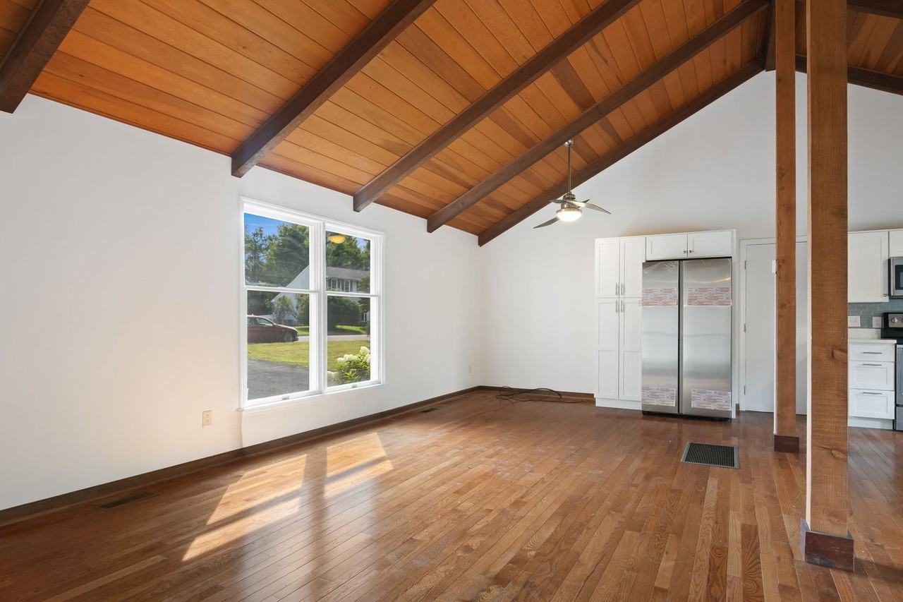 1602 Westover Dr - Photo 3 of 31