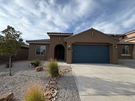 featured image of 938 Lazuli Rd Se