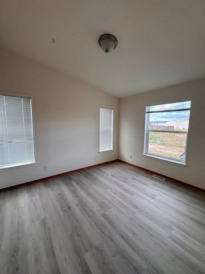 31 Bloom Ln - Photo 7 of 9