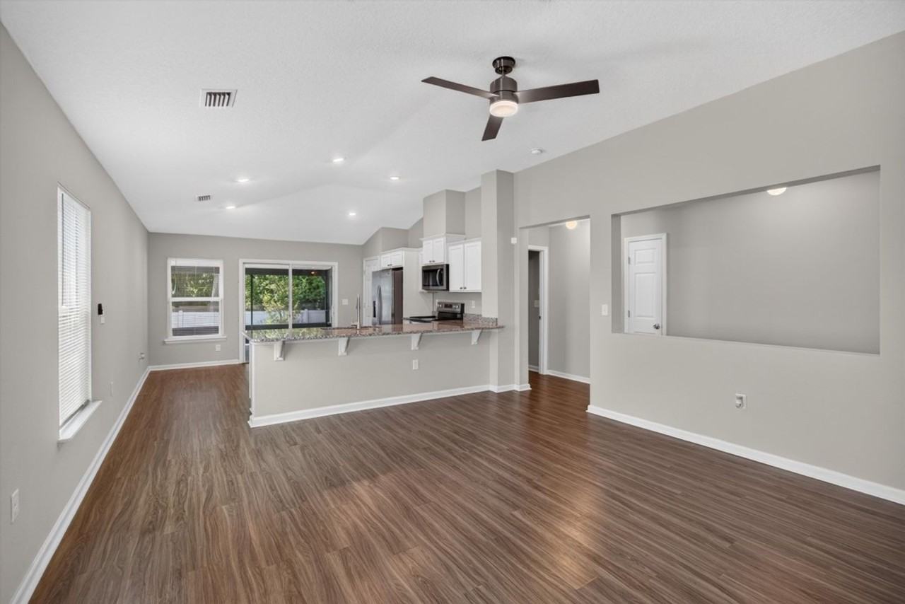 7118 Preston Pines Trl - Photo 5 of 25