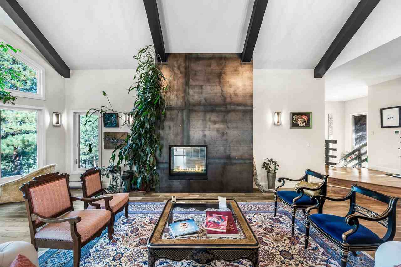 2339 Bitterroot Ln - Photo 4 of 46