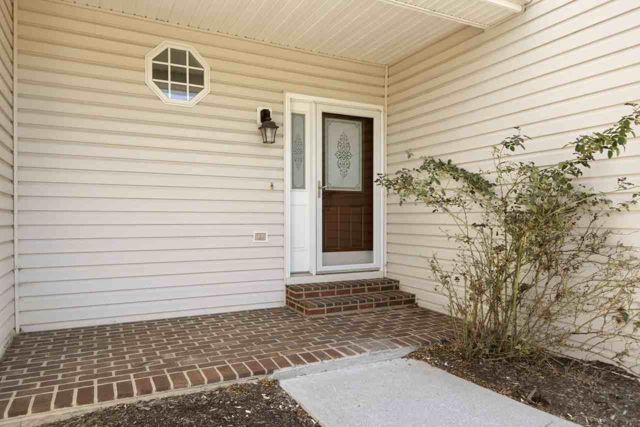 2645 Blossom Trl E - Photo 7 of 47