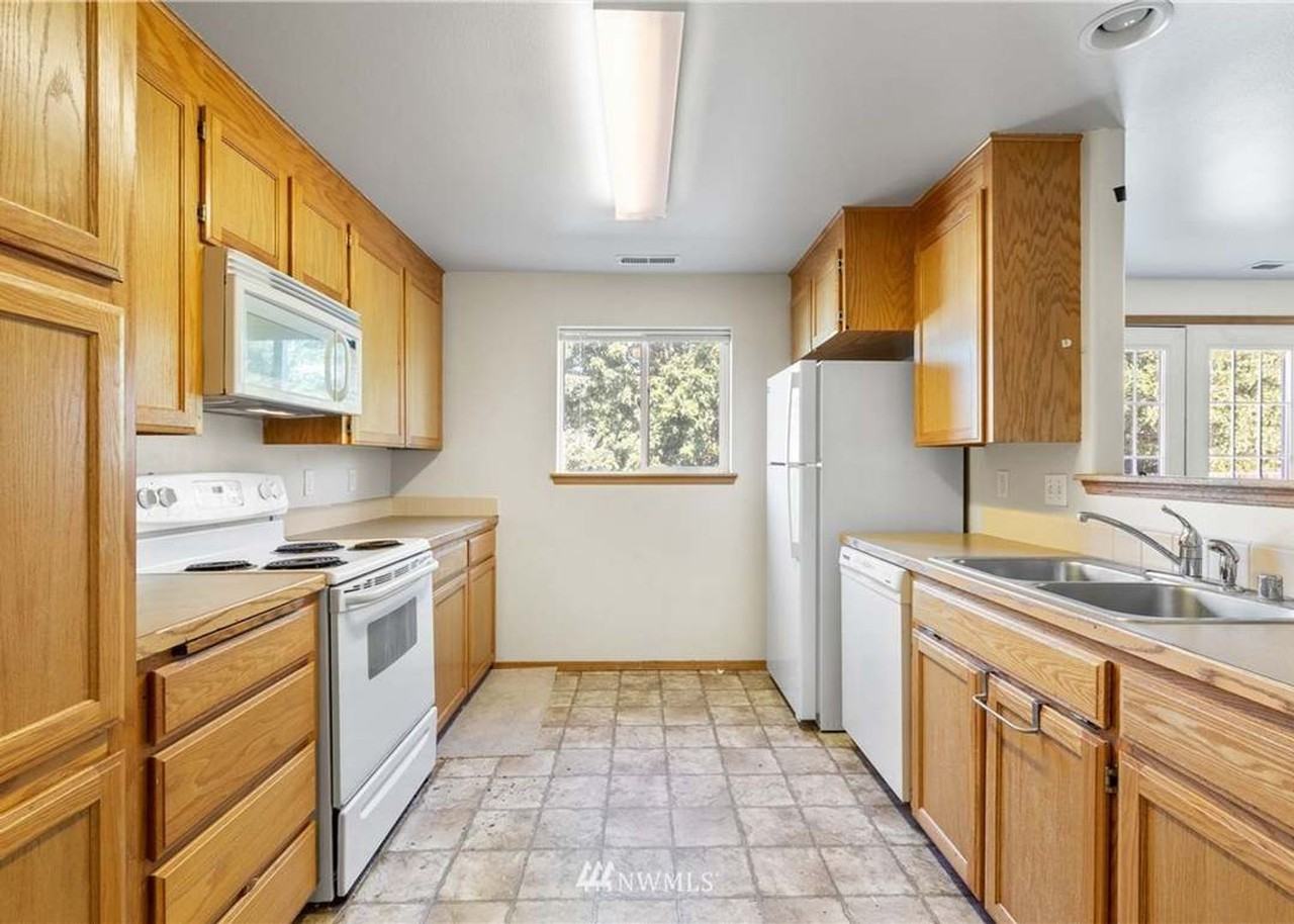 107 E King Pl - Photo 4 of 14