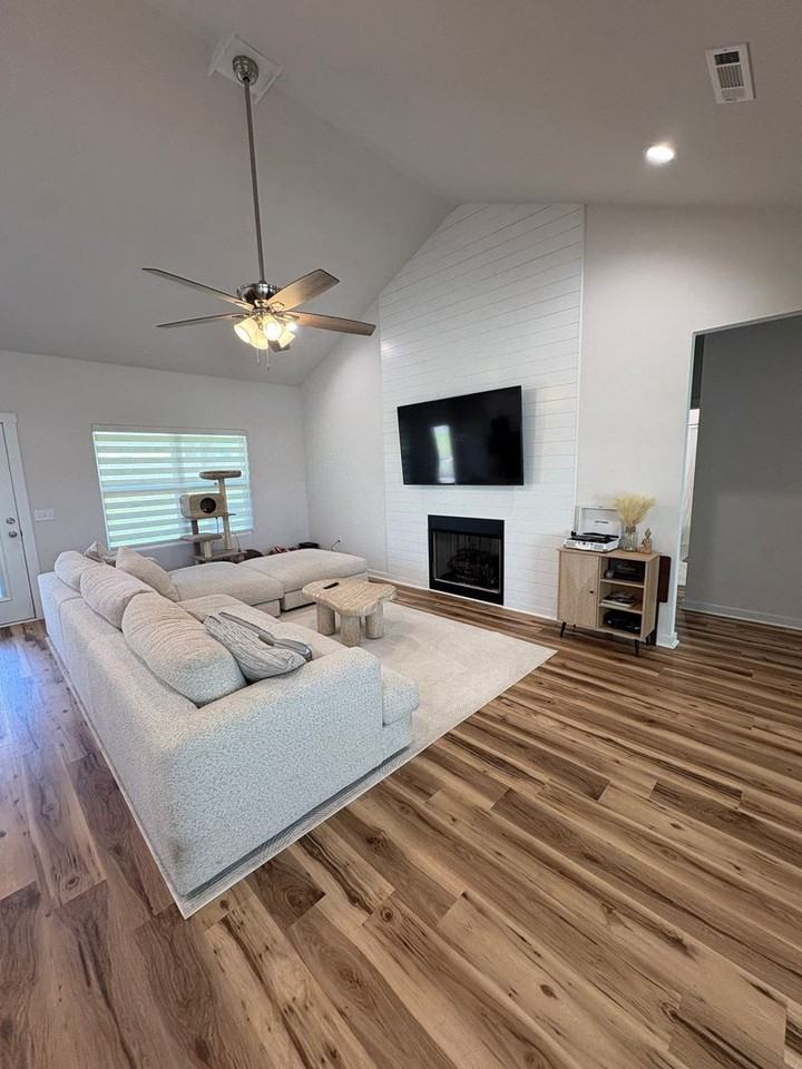 203 Conneway Ct - Photo 5 of 12