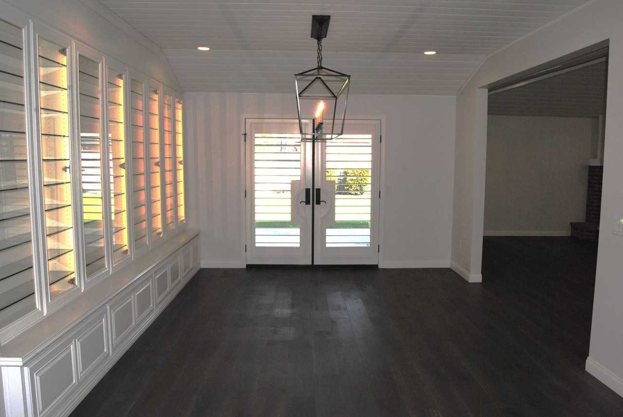 7112 Darrin Ave - Photo 3 of 26