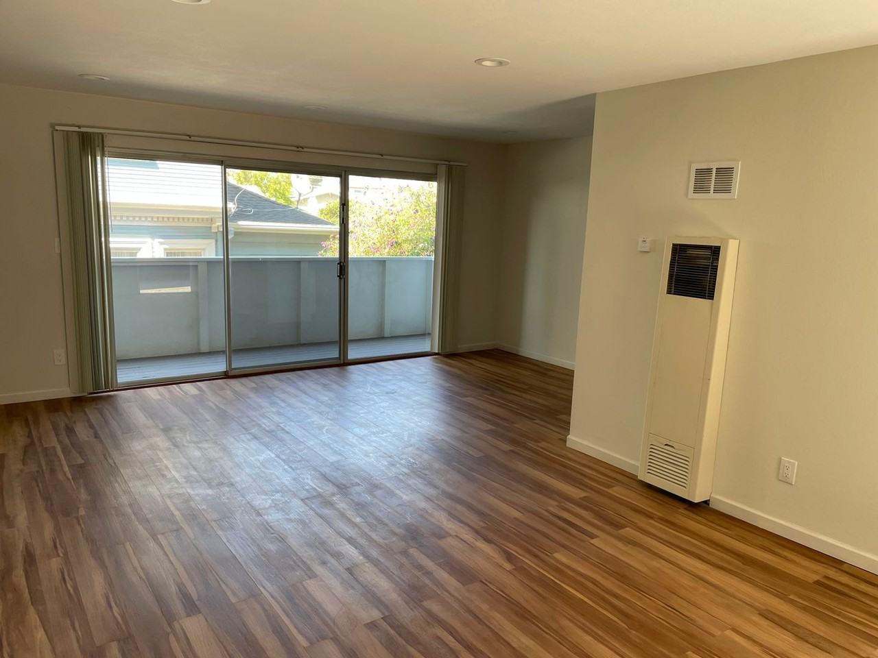 340 Haddon Rd - Photo 3 of 16