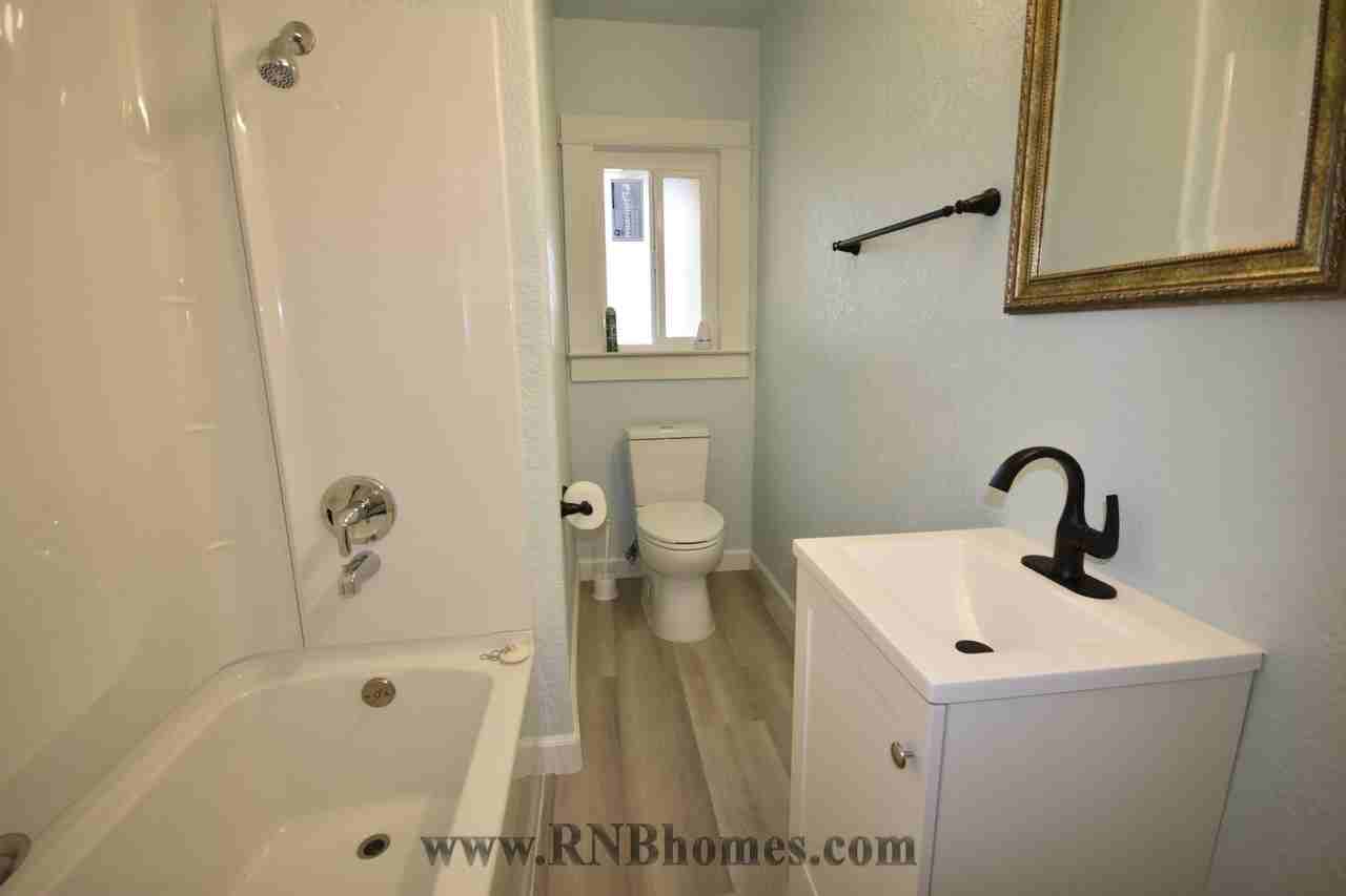 566 B St - Photo 5 of 16
