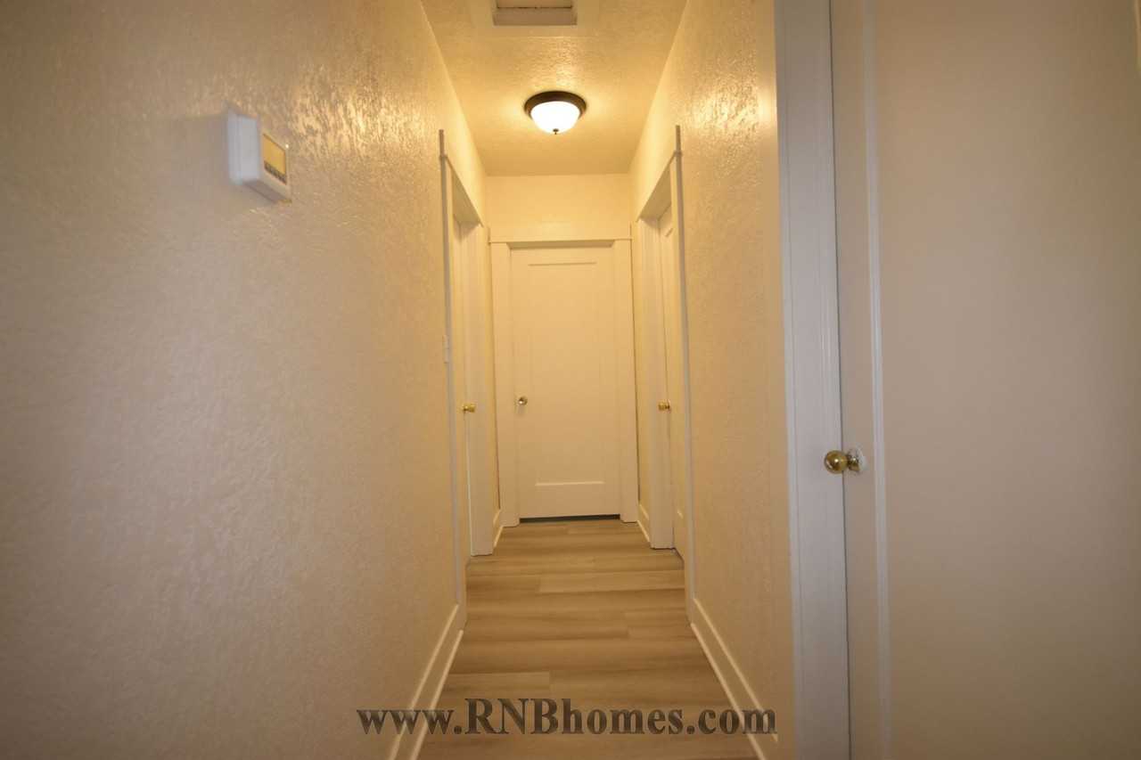 566 B St - Photo 6 of 16