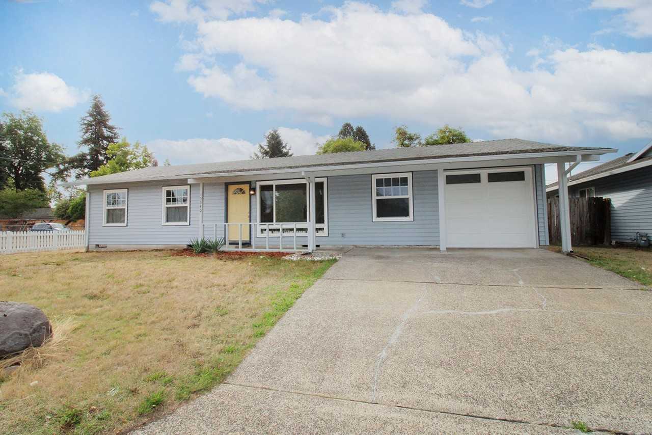 15540 Se Harrison St - Photo 2 of 30