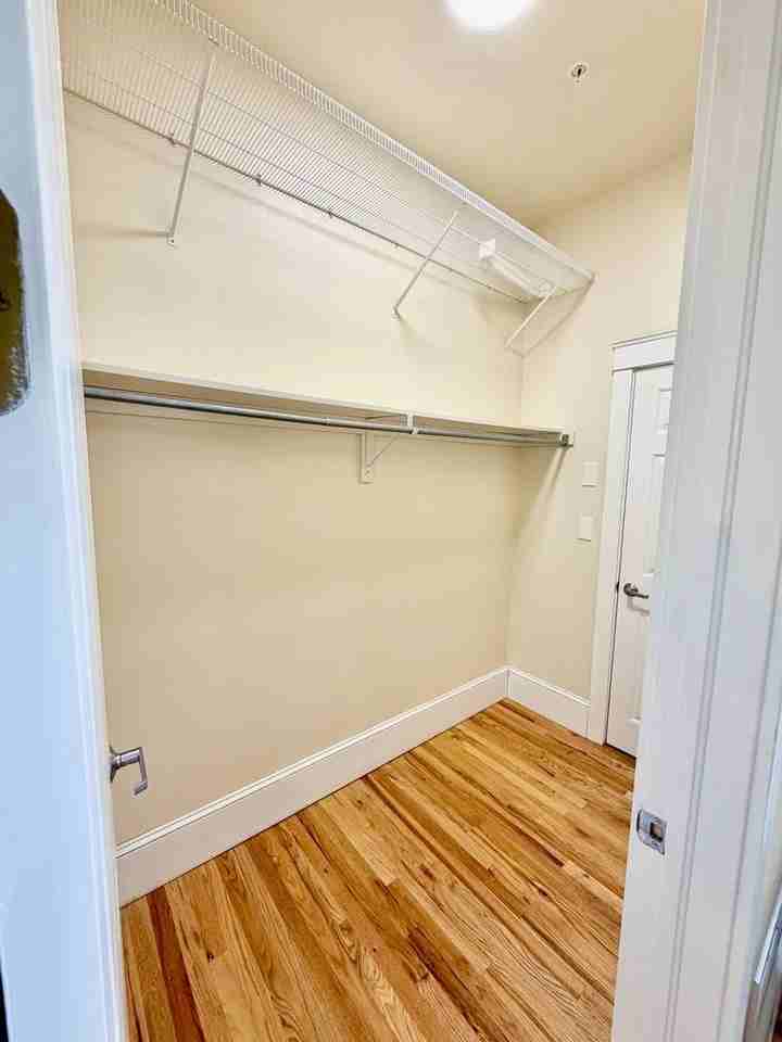 424 E 1st Ave - Photo 5 of 19