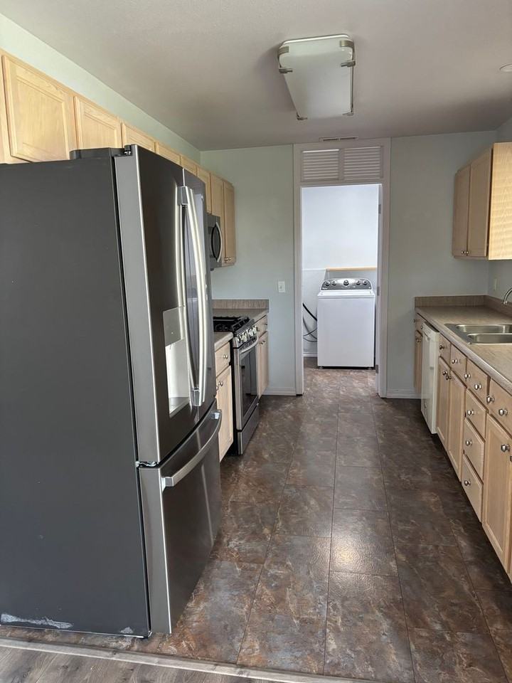 3110 Palomino Way - Photo 3 of 31
