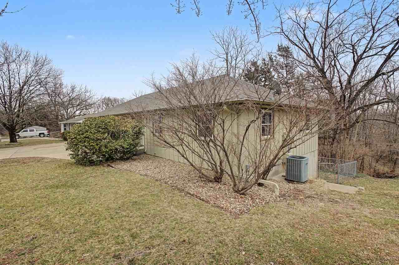 2817 Arbor Dr - Photo 4 of 25
