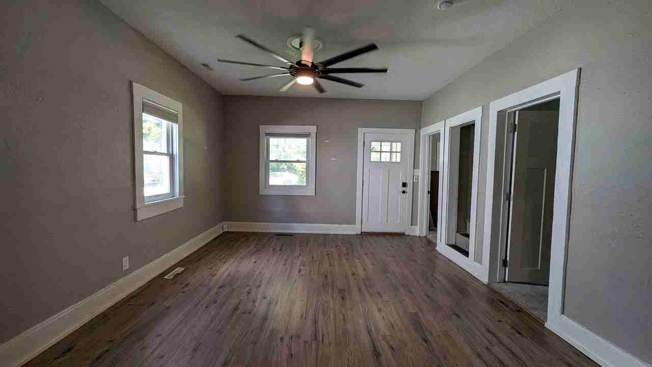 1532 2nd St - Photo 2 of 13