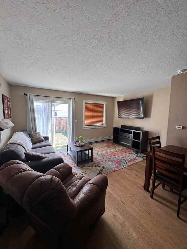 329 S Cole Ave - Photo 2 of 15