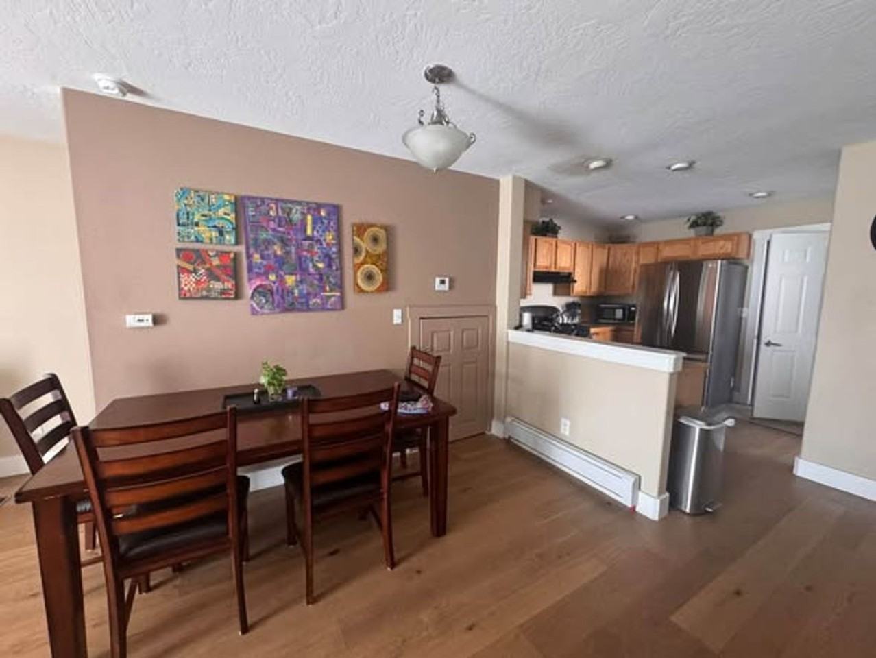 329 S Cole Ave - Photo 3 of 15