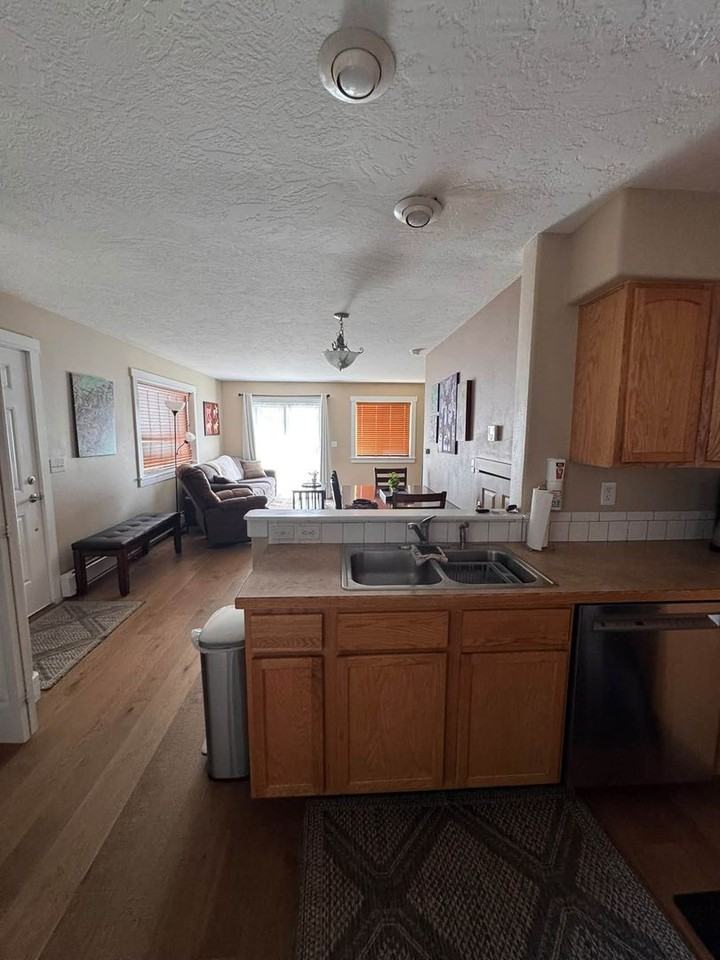 329 S Cole Ave - Photo 6 of 15