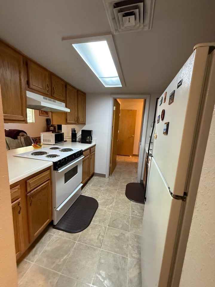228 Auburn Dr - Photo 2 of 15