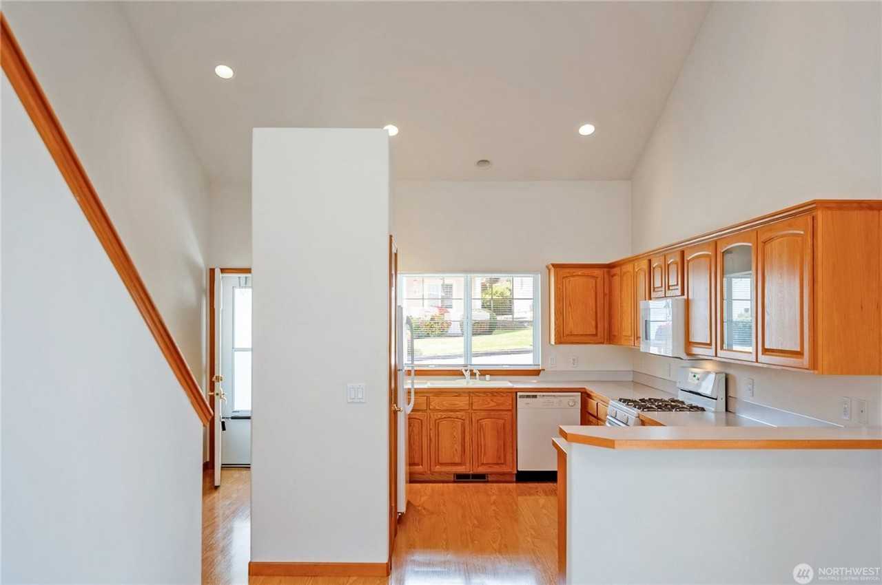 170 Nw 13th Ct - Photo 5 of 13