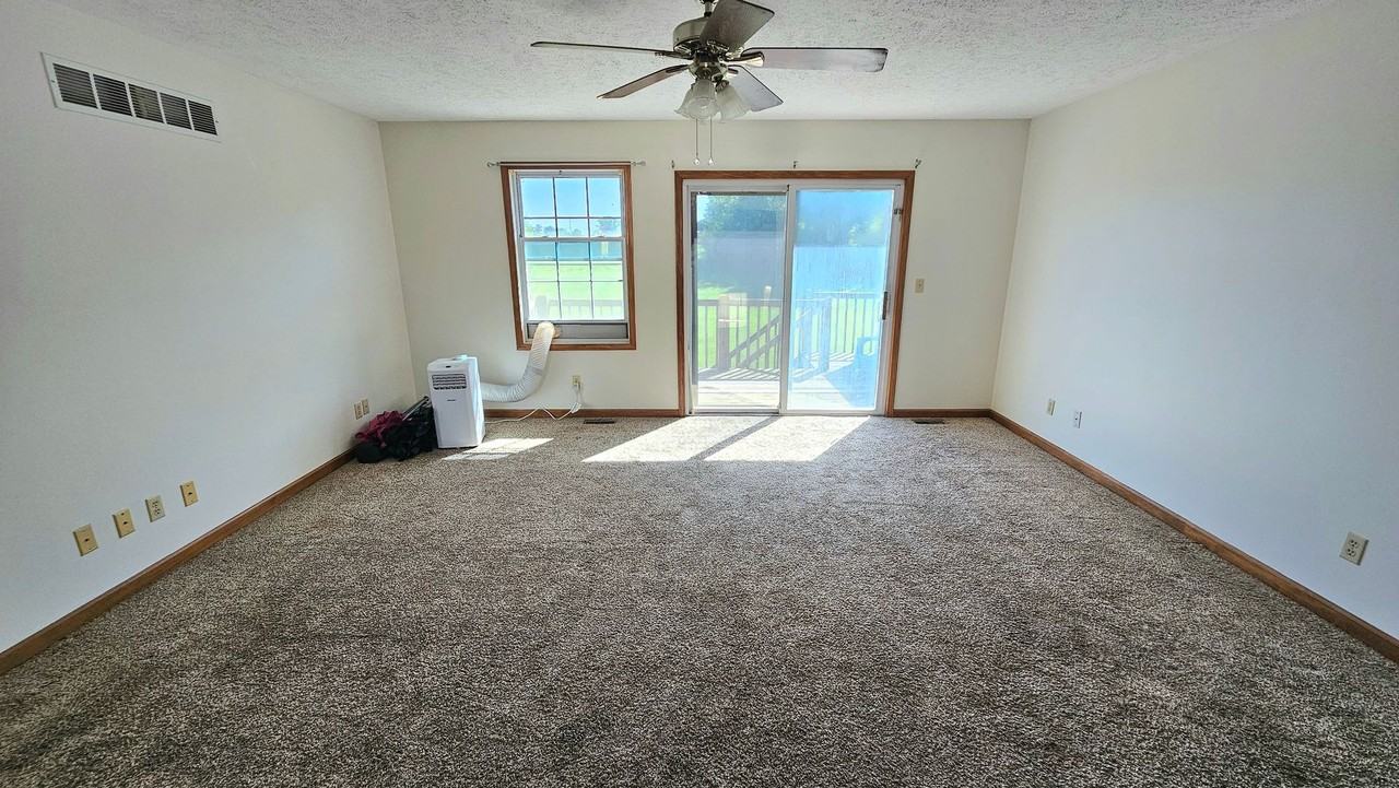 1611 Spring Village Ln - Photo 5 of 15