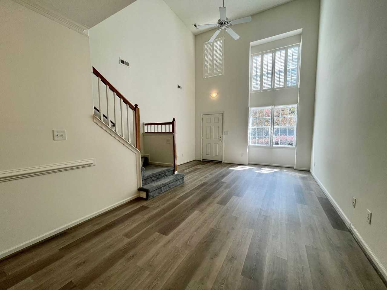 1504 Sawgrass Ln - Photo 4 of 24